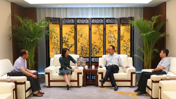 定西市委常委、宣傳部長(zhǎng)陳月芳一行 到集團(tuán)公司推介洽談合作項(xiàng)目
