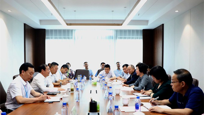 省委組織部副部長、省人社廳廳長周麗寧一行來集團調(diào)研指導工作